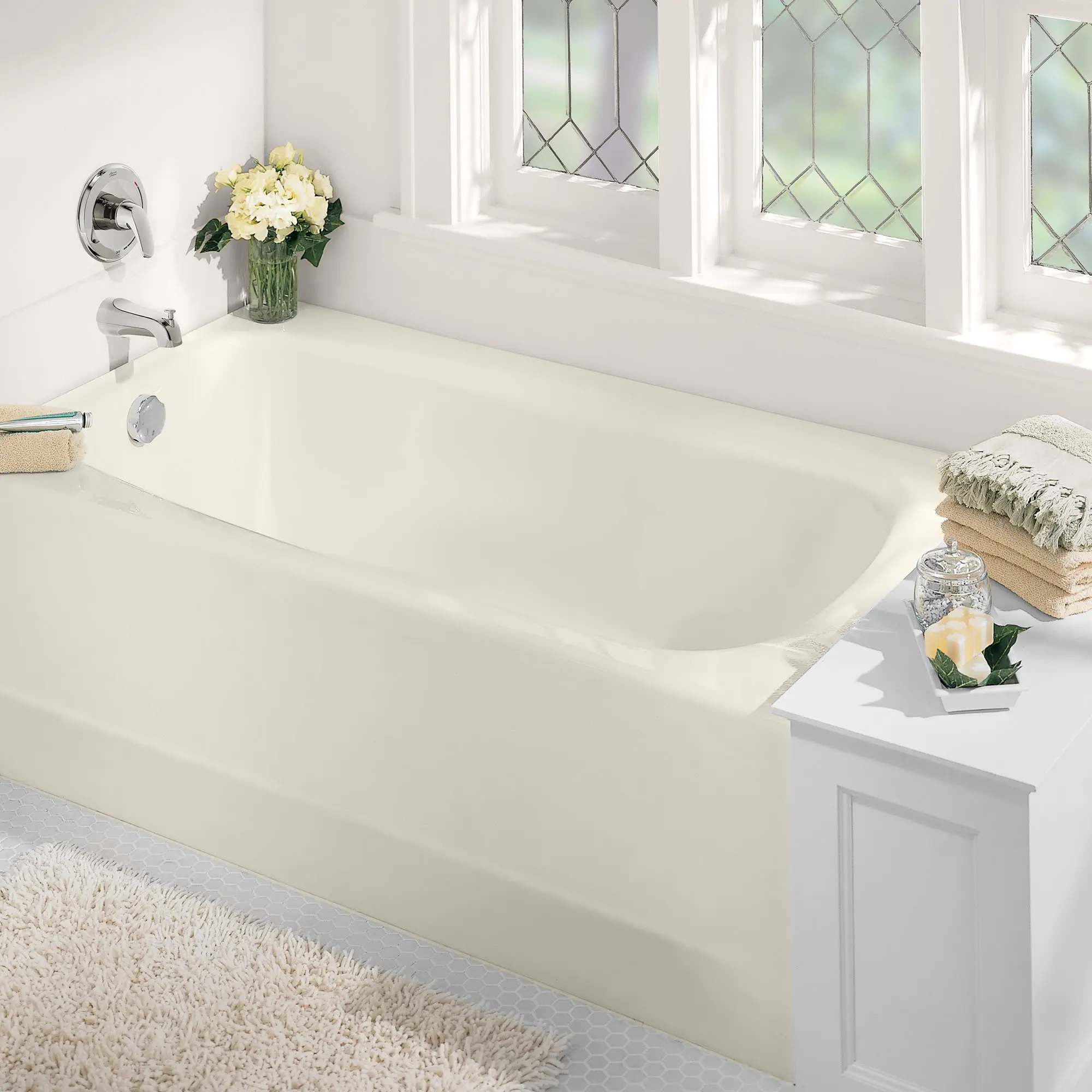 Cambridge® Americast® 60 x 32-Inch Integral Apron Bathtub With Left-Hand Outlet - Image 4